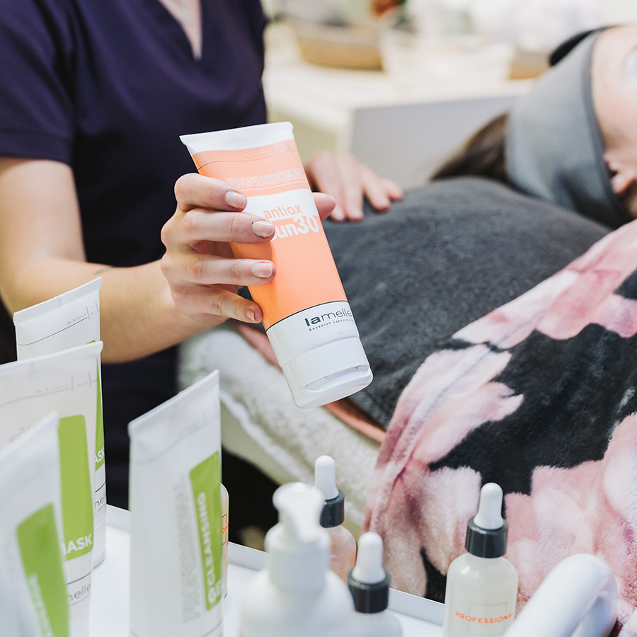 Lamelle Essential Hydrating Facial (45 mins) - Image 3